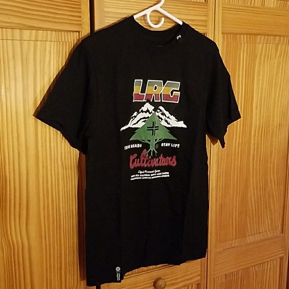 Graphic tee